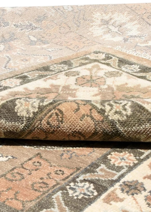 Vintage Oushak Wool Rug: Earthy Tone Medallion, Hand-Knotted