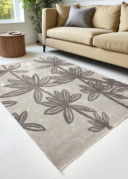 Hand Tufted Floral Viscose Rug  Elegant Soft Shine Area Carpet with Botanical Pattern