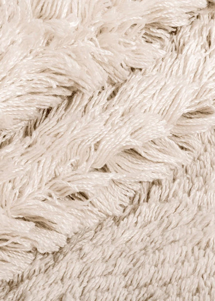 Hand Woven PET Yarn Shag Rug: Soft Minimalist Decor