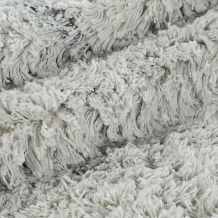 Hand Woven PET Yarn Shag Rug: Soft Minimalist Decor