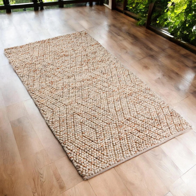 Handwoven Chunky Wool Rug: Pebble Texture, Marble Effect