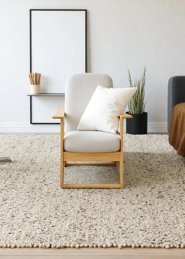 Handwoven Chunky Wool Rug: Pebble Loop Texture, Scandinavian Style