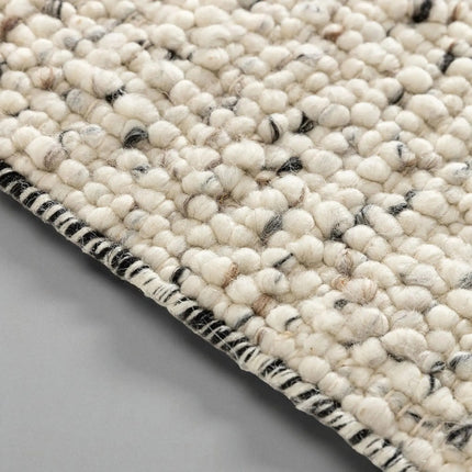 Handwoven Chunky Wool Rug: Pebble Loop Texture, Scandinavian Style