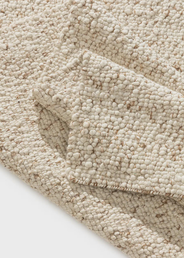 Handwoven Chunky Wool Rug: Pebble Loop Texture, Scandinavian Style