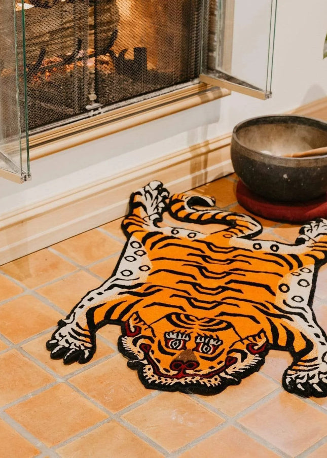Hand Tufted Tibetan Tiger Wool Rug: Modern Animal Decor
