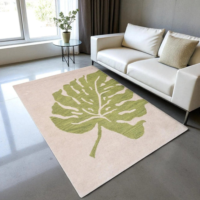 Hand Tufted Wool Monstera Leaf Rug: Modern Botanical Decor