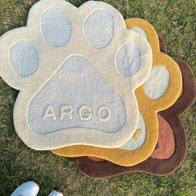 Handmade Wool Paw Rug: Personalized Pet Name Carpet