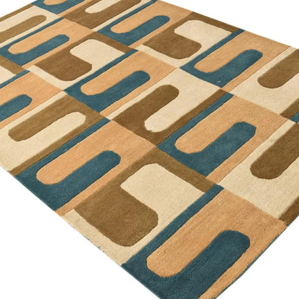 Hand-Tufted Wool Area Rug: Modern Geometric Design