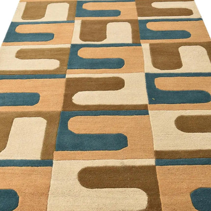 Hand-Tufted Wool Area Rug: Modern Geometric Design