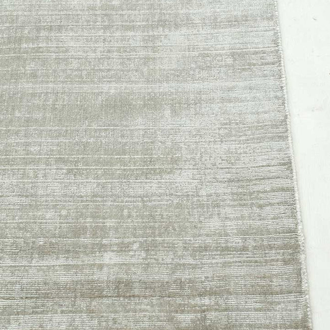 Hand-Loomed Viscose Rug: Solid Color Boho Decor