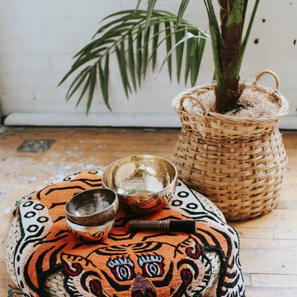Hand Tufted Tibetan Tiger Wool Rug: Modern Animal Decor