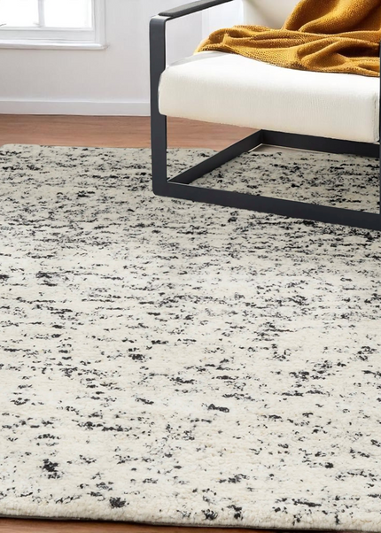 Textured Wool Rug – Hand Knotted Beige & Black Oriental Carpet