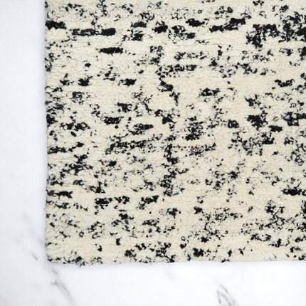 Textured Wool Rug – Hand Knotted Beige & Black Oriental Carpet